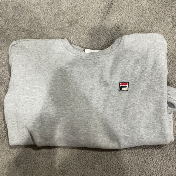 Comfy crew neck that’s light weight - Picture 1 of 1